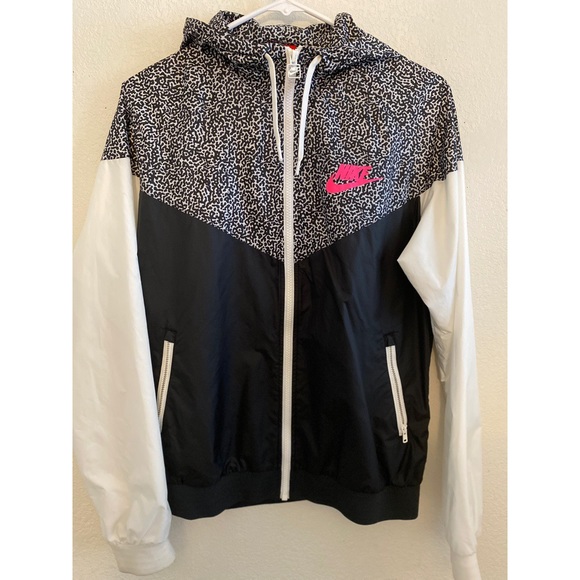 Nike retro windbreaker - Picture 1 of 4